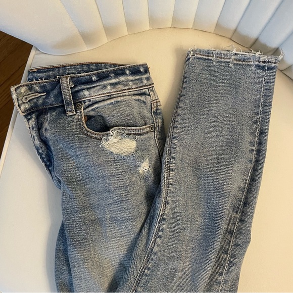 American Eagle Stretch Mom Jean - Picture 2 of 2